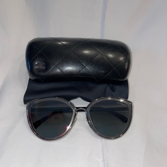 Chanel Sunglasses - Picture 5 of 12